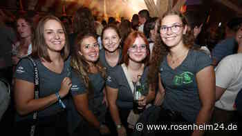 2500 Besucher bringen das Zeilinger Festzelt beim WINZZ Brass Festival zum Beben