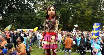 Little Amal touches the peak of Hull's welcome for everyone