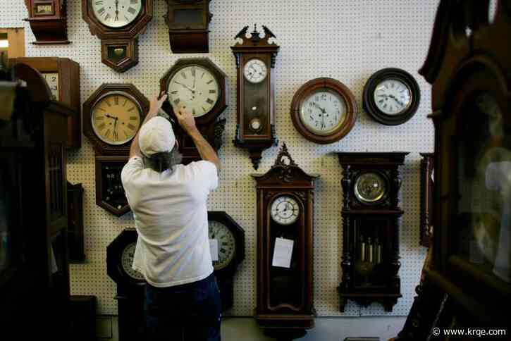 Daylight saving time: Why the US still changes the clocks twice a year