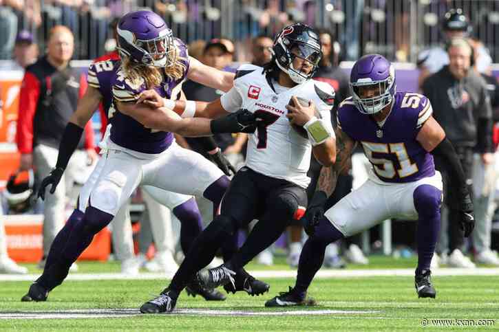Vikings drill Texans 34-7 behind tough defense, Darnold's 4 TD passes