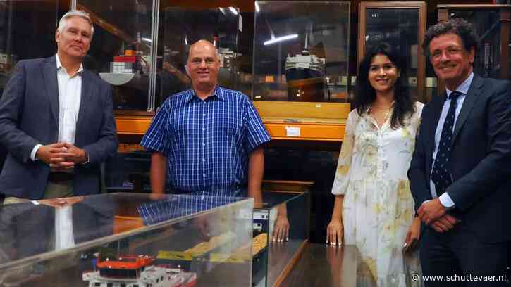 Scheepsmodellen van Thyssenkrupp Veerhaven naar Maritiem Museum