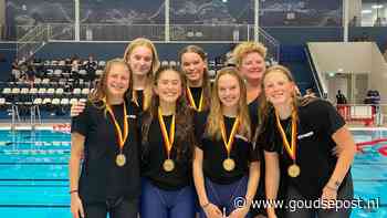 Meisjes GZC DONK GOUD op Provinciale Estafette Kampioenschappen