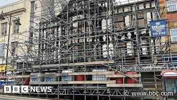 Ornate facade 'at risk of collapse' to be removed