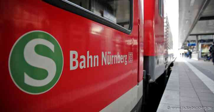 14-Jähriger hält sich an losfahrender S-Bahn fest