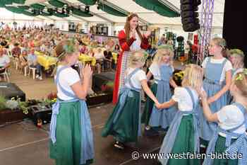 Katharinen-Klön-Kaffee in Delbrück lockt zahlreiche Gäste ins Festzelt