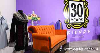 Kostuums, trollenpop en iconische bank onder de hamer tijdens speciale Friends-veiling