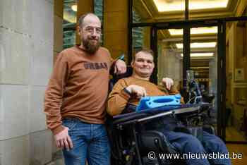 “Ik vecht er al heel mijn leven voor”: Glenn en Kenny nemen deel aan protestmars van personen met een handicap