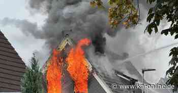 Feuer in Neumünster: Haus in Einfeld brennt lichterloh
