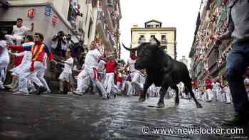 Stier doodt toeschouwer en verwondt drie anderen bij stierenrennen in Spanje