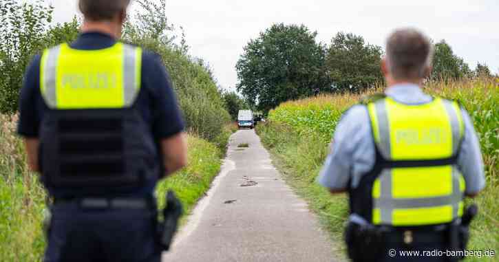 Rätsel um Leichen in Maisfeld: Identität eines Toten geklärt