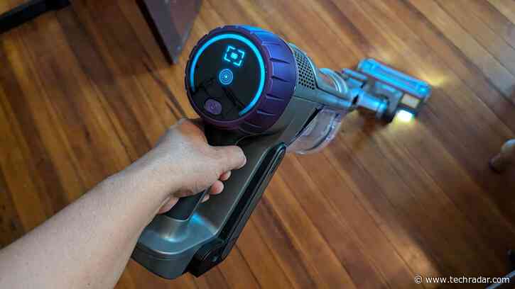 Shark PowerDetect Cordless Stick Vacuum review