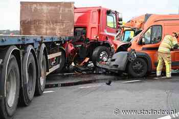 ‘Beide voertuigen reden door rood’, stelt justitie na crash waarbij vrouw (61) overlijdt