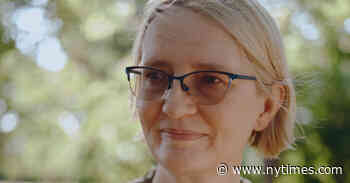 Janice Hallett Spins Murder Mysteries Out of Emails, Memos and Texts