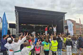 340 kinderen genieten van optreden van de KetnetBand tijdens ‘Breng je sportclub naar school’-dag