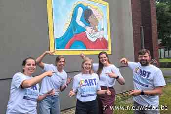 Rebecca (47) telt af naar de allereerste 10 mijl tussen de kreken: “Eerst genieten en beleven, pas dan presteren”