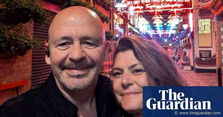 Couple that met on moored cruise in Belfast announces engagement