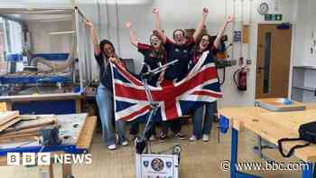 Schoolgirls represent UK at global robot contest