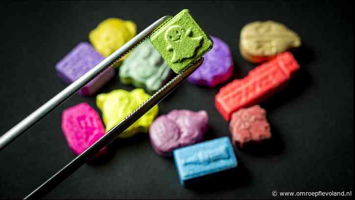 Almere - Almeerder verkocht drugs via 'menukaart', OM vindt dat hij niet meer in cel hoeft