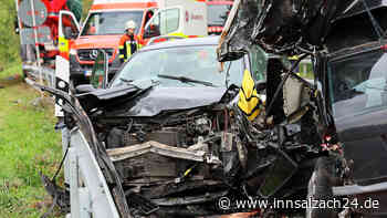 Autofahrer (†68) kommt bei schwerem Unfall in Bayern ums Leben
