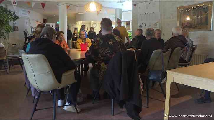 Lelystad - Koffie, modeshow en bingo bij Burendag in Atolwijk