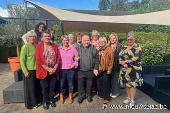 Gene (90) trakteert zijn hulpverleners op een verjaardagsetentje: “Met geluk van leven doen we dit over vijf jaar opnieuw”
