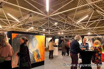 Julia Peeters (86) presenteert haar werken tijdens de vernissage van Quantum Leap: “Als vrouw heb ik hard moeten vechten voor mijn plek in de kunstwereld”