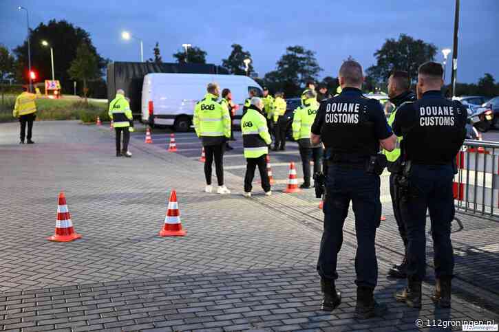 Grootschalige verkeerscontrole op P+R A7 bij Leek