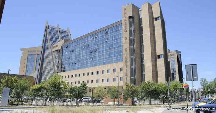 Firenze, il gip archivia l’indagine sull’allieva carabiniera suicida. Il cronista del “Corriere” perquisito dopo la richiesta di archiviazione