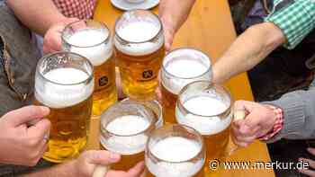 Eskalation im Wiesn-Zelt: Sturz von der Bierbank endet in Schlägerei mit Bierkrug