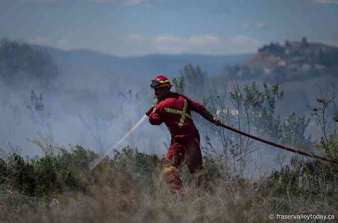 Parts of Christina Lake evacuated due to out-of-control wildfire