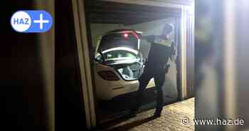 Tiktok Hannover: Fremdes Taxis in Garage von Tiktoker aus Stöcken sorgt für Rätsel