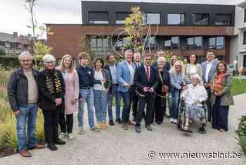 Gerestaureerd Oud Gemeentehuis en tuin van woonzorgcentrum officieel geopend