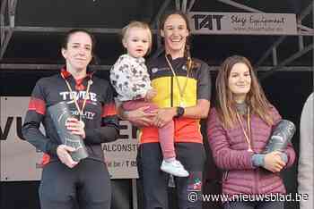 Jonie Vanhoutte pakt haar allereerste Belgische titel op duatlon in Bellegem: “Nooit gedacht dat ik zo’n grote kloof zou slaan”