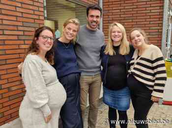 Vijf juffen samen zwanger in één basisschool: “Bij de vierde aankondiging schoot de directeur in de lach”