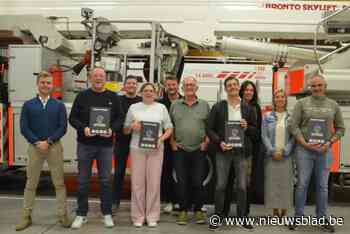 Brandweerkalender blikvanger dankzij cartoonist James