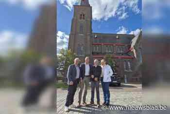 Uurwerk Donkse kerk tikt weer en deed de klok even onophoudelijk luiden
