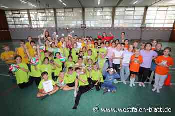 An der Grundschule wird gebaggert und geschmettert