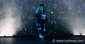 Billie Eilish Brings a Master Class in Intimacy to the Arena Stage