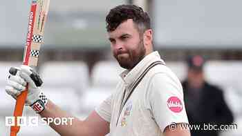 Champions Surrey finish with draw at Essex