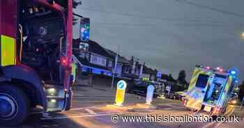 Man in major trauma centre with 'neck injury' after Harold Wood crash