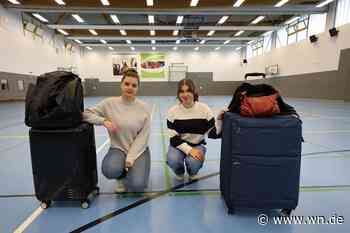 Studierende übernachten in der Sporthalle