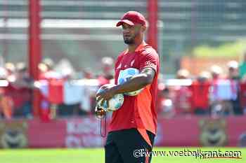 🎥 Hij doet het opnieuw! Vincent Kompany gaat in duel op training én laat eigen speler letterlijk gras happen