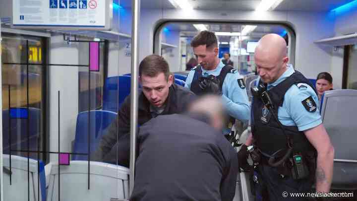 Vervelende passagier moet door vier man marechaussee uit trein verwijderd worden