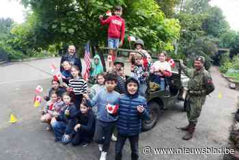 Leerlingen De Witte Merel leren over Bevrijdingsfeesten: “Na deze voormiddag met de soldaat, sta ik te popelen om zaterdag te gaan!”