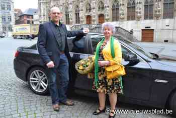 Bekende stadsgids neemt “afscheid” van stadhuis: “Zal met traantjes zijn”