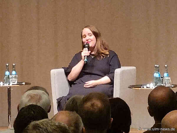 Erfrischend offen: Grünen-Bundesvositzende Ricarda Lang im Stadthaus in Ulm