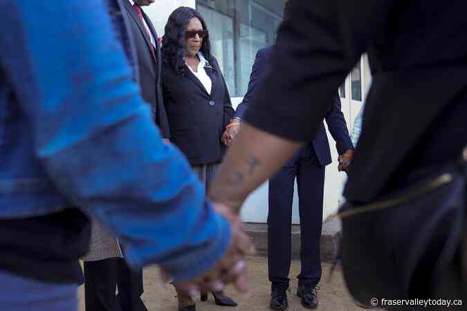 Police delivered a ‘beatdown’ that killed Tyre Nichols, prosecutor says in trial closing