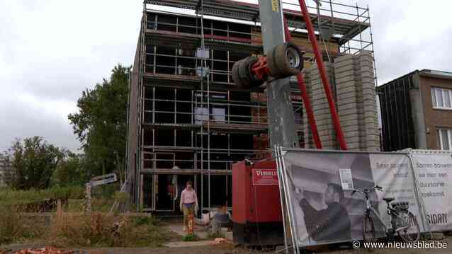 Samen bouwen, apart wonen: ex-koppel in Deurne realiseert uniek co-ouderschapshuis aan de Kerkhofweg