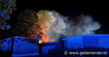 Chalet gaat in vlammen op in Lathum