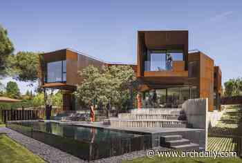 The House that Splits / Voluar Arquitectura